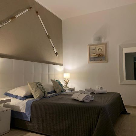 Aquarama Rooms & Apartments Torre Squillace Exterior photo